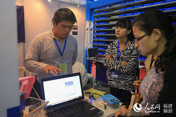 臺(tái)灣中原大學(xué)研發(fā)的多功能農(nóng)業(yè)監(jiān)測系統(tǒng),已在多個(gè)領(lǐng)域試水 鄒家驊攝