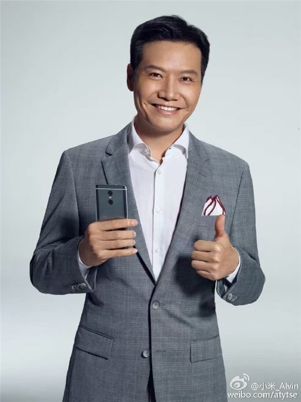 �t��Pro AMOLED�����a(ch��n)�̽��أ����Ժ��x��늺;��|����