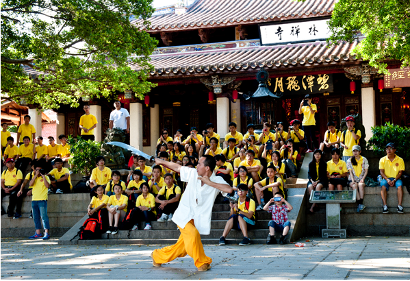 兩岸“福建之旅”文化尋根夏令營在福建泉州開營 兩岸“福建之旅”文化尋根夏令營在福建泉州開營