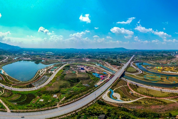 ���B(t��i)��(y��u)�� �ؑc���|(zh��)���L�;Gɫ�l(f��)չ����.jpg