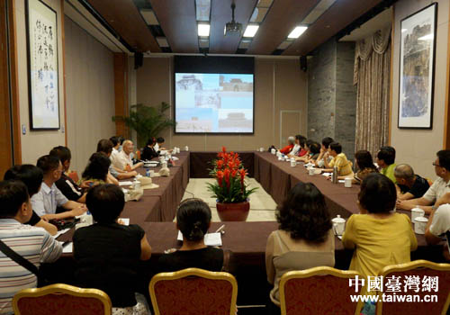 北京市臺(tái)聯(lián)與臺(tái)灣中國(guó)統(tǒng)聯(lián)第一屆中華歷史文化研修班進(jìn)行研討交流 北京市臺(tái)聯(lián)與臺(tái)灣中國(guó)統(tǒng)聯(lián)第一屆中華歷史文化研修班進(jìn)行研討交流