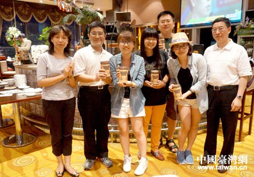 ���_(t��i)(li��n)�ؕ�(sh��)�L(zh��ng)����܊�����ؕ�(sh��)�L(zh��ng)������c���·��^(gu��)���յĠI(y��ng)�Tһ���Ӱ