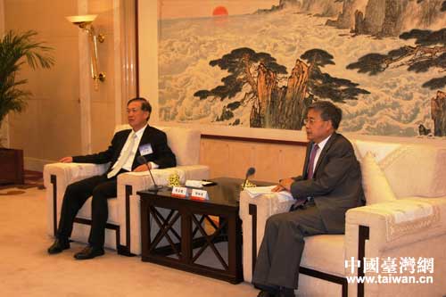 郭樹清省長(zhǎng)會(huì)見賴正鎰理事長(zhǎng) 郭樹清省長(zhǎng)會(huì)見賴正鎰理事長(zhǎng)