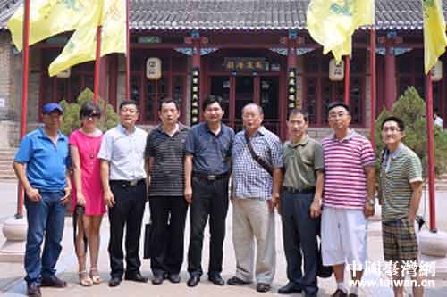 兩岸記者海峽兩岸交流基地巡禮采訪團(tuán)在威海采訪 兩岸記者海峽兩岸交流基地巡禮采訪團(tuán)在威海采訪