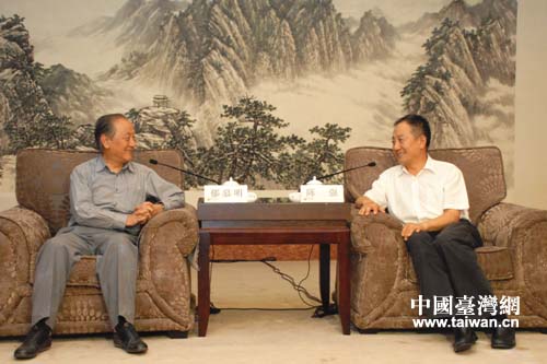 7��31�������ʡί��ί��ʡί�y(t��ng)��(zh��n)�����Lꐏ�(qi��ng)��(hu��)Ҋ�_(t��i)�����h��ϯ��Ľ��һ��