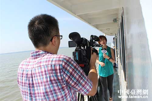 臺灣TVBS電視臺在東洞庭湖作江豚專題采訪 臺灣TVBS電視臺在東洞庭湖作江豚專題采訪
