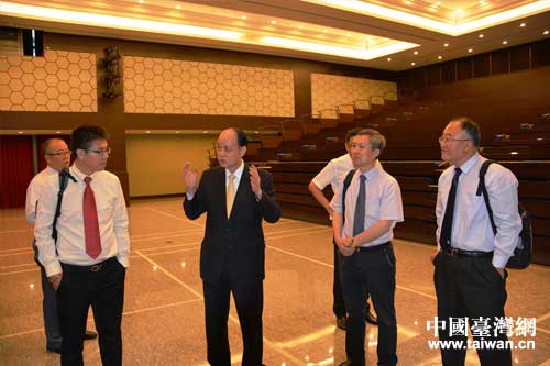 �����������L����ɭ�����F(tu��n)�ɆT��B��r