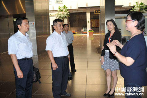 �����F(tu��n)���^�_(t��i)���������������(w��)��d�� (t��ng)ȡ���P(gu��n)ؓ(f��)؟(z��)����r��B���������ܵ��乫�_(k��i)����Ч������ķ���(w��)��ʽ