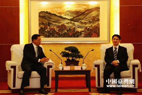 四川省委副書記柯尊平會(huì)見江丙坤一行 四川省委副書記柯尊平會(huì)見江丙坤一行