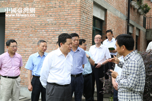 �Ĵ�ʡ���f(xi��)����ϯ���dƽ��ǰ�У����˴���������f(xi��)ί�T(li��n)��ҕ��M���½�h�_�Y��I(y��)������˾�{(di��o)��