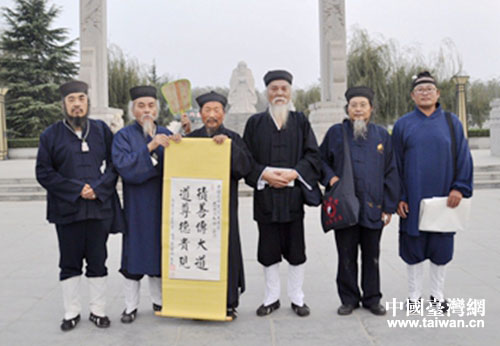 ���e�Ƃ������������F�F(xi��n)���_(t��i)���ߵ���̫��mʯ���L(zh��ng)�}��