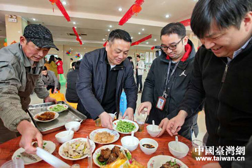 未歸情也濃一一特色年夜飯的“家”感覺 未歸情也濃一一特色年夜飯的“家”感覺