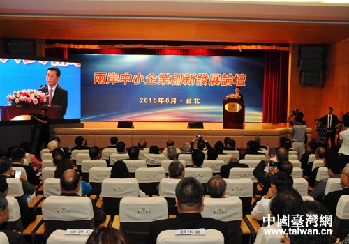 ɽ�|ʡί��ί���r�θ�ʡ�L�ڕ������_����ϯ�ɰ���С��I(y��)��(chu��ng)�°l(f��)չՓ�������o