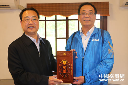 ���B�ٕ�ӛ����һ���c�û��h�h�T���û�ʒ�����H��(hu��)������ʒ���⣨��һ����Ӱ