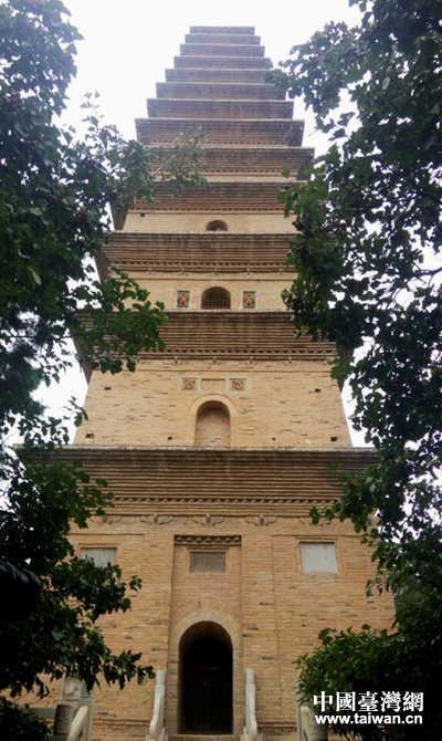 �L�L����