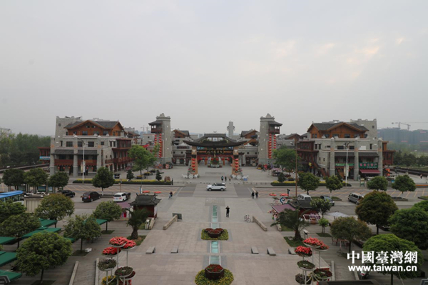 異址重建的北川新縣城煥發(fā)著“重生”勃勃生機(jī) 異址重建的北川新縣城煥發(fā)著“重生”勃勃生機(jī)