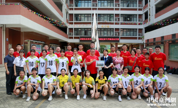 在廣州市第97中學(xué)參觀交流 在廣州市第97中學(xué)參觀交流