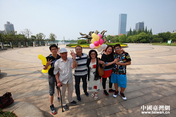 ����ޥȫ�����R��ɽ��ƥ�R�V��(ch��ng)ǰ�ĺ�Ӱ