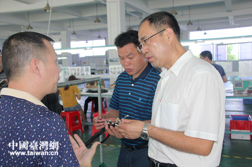 廣西百色市領(lǐng)導(dǎo)走訪臺(tái)資企業(yè) 廣西百色市領(lǐng)導(dǎo)走訪臺(tái)資企業(yè)