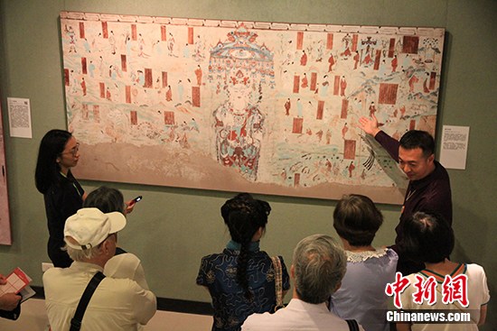 ���z·ʰ�䡪���ػ��Ļ�ˇ�g(sh��)չ���_(t��i)����Ļ���M(j��n)�_(t��i)����W(xu��)У�@