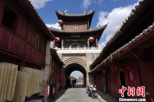 ����Ρɽ�ų��L(f��ng)ò�������� �z