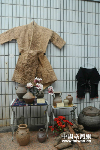 現(xiàn)場(chǎng)展示的海南黎族陶器 現(xiàn)場(chǎng)展示的海南黎族陶器