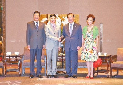 �x��հ�ʈF(tu��n)���_ �B��(zh��n)��(hu��)Ҋ�x��հ�ȅ��L�F(tu��n)һ��