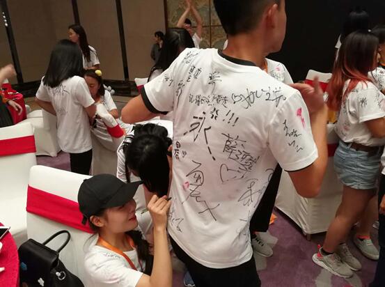 �ɰ�����W����������ϧ�e