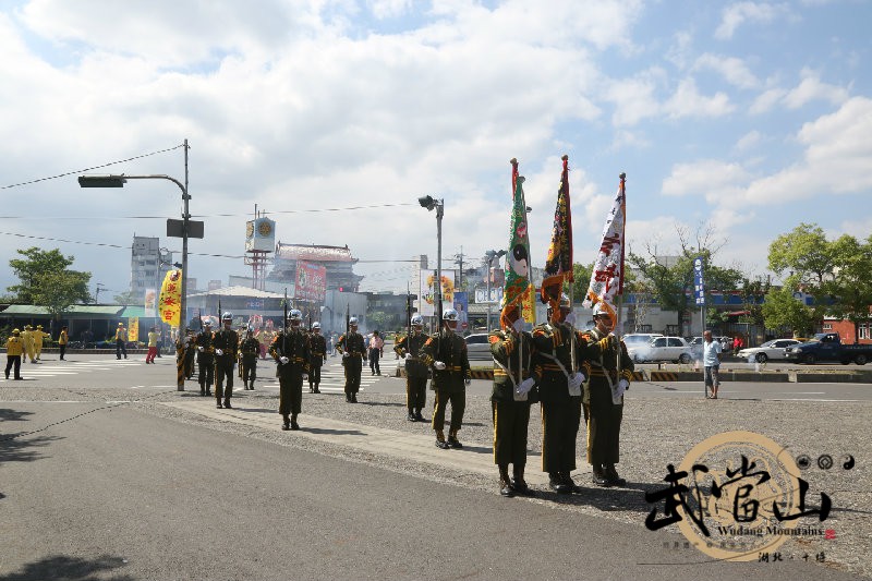 �䮔(d��ng)ɽ�����ϵ�����Ѳ�����m