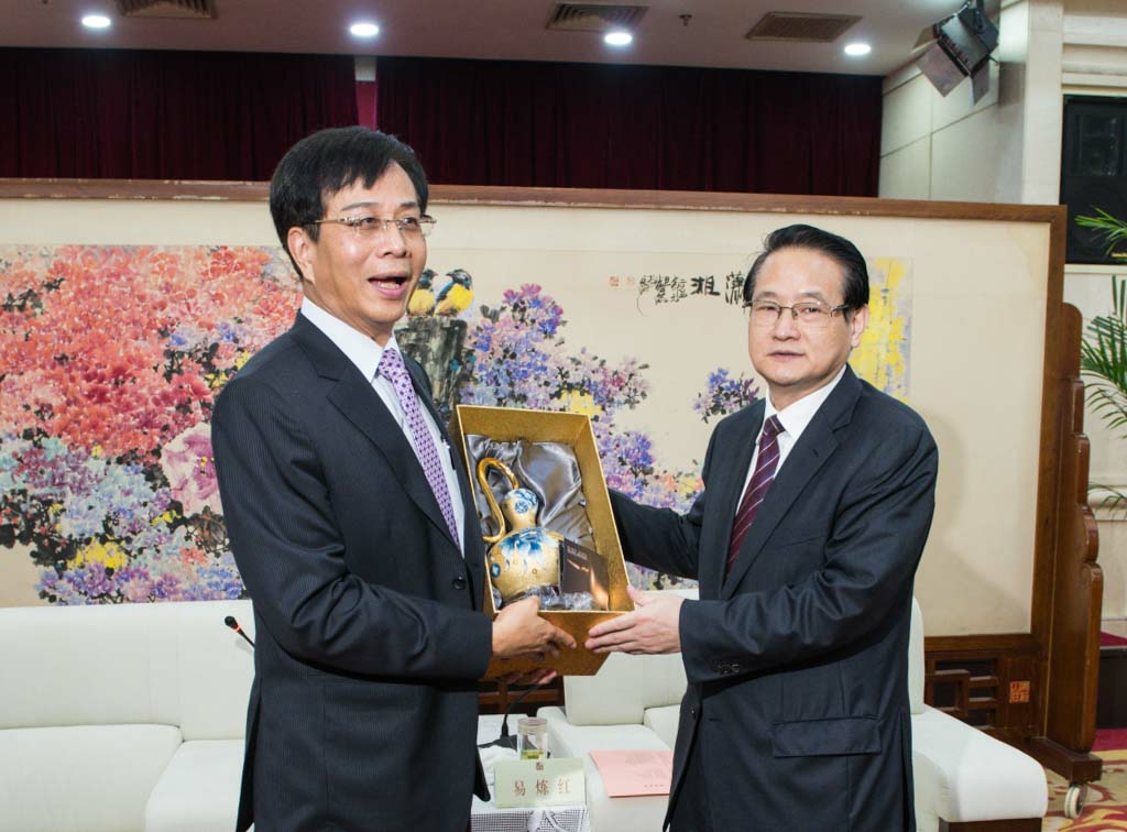 �ן��t��(sh��)ӛ�c�ΠN�������L(zh��ng)��ٛ(z��ng)�Y