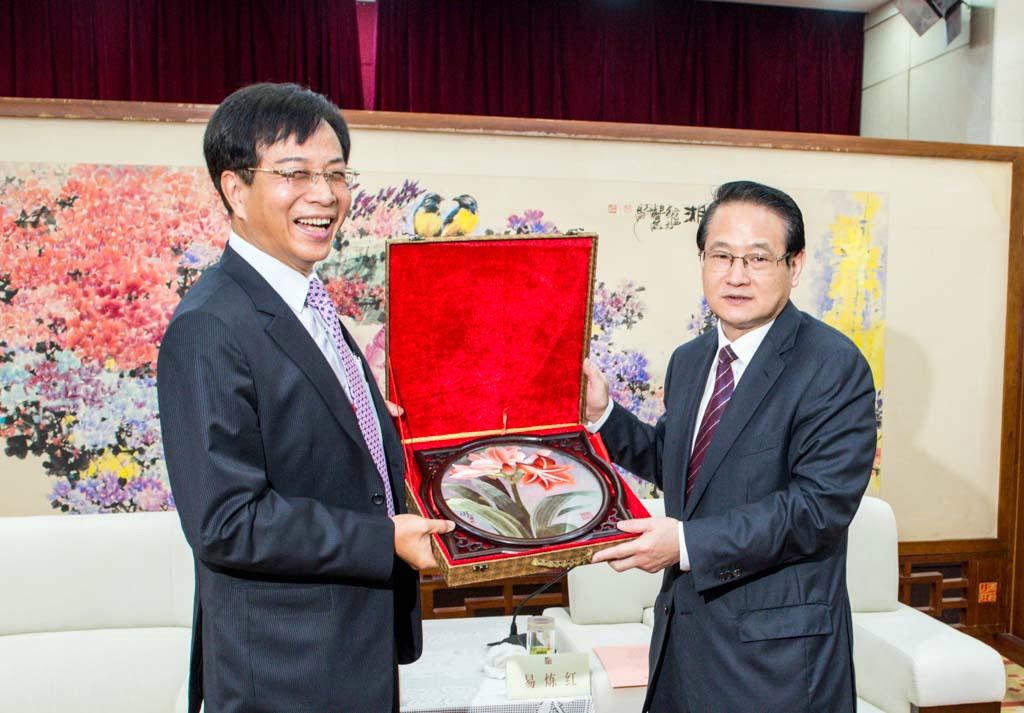 �ן��t��(sh��)ӛ�c�ΠN�������L(zh��ng)��ٛ(z��ng)�Y