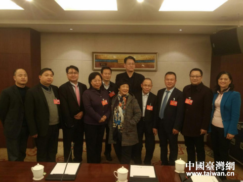 江西省政協(xié)臺(tái)聯(lián)屆委員為建設(shè)富裕美麗幸福江西積極建言獻(xiàn)策 江西省政協(xié)臺(tái)聯(lián)屆委員為建設(shè)富裕美麗幸福江西積極建言獻(xiàn)策