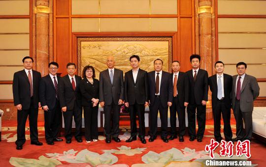 四川副省長(zhǎng)會(huì)見臺(tái)灣第一商業(yè)銀行董事長(zhǎng)蔡慶年一行