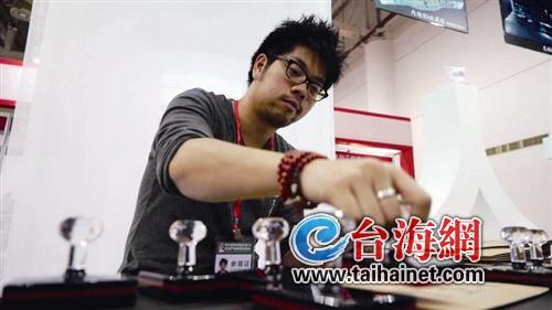 �_���f��ܣ�׌�����̈�׃�ɏ�(f��)�����W(xu��)���g