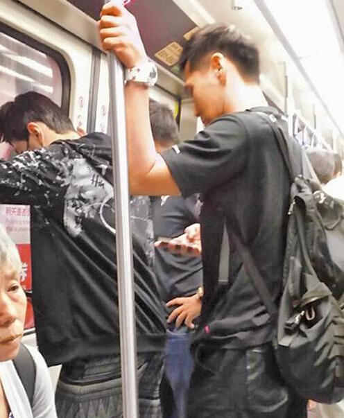 周杰倫北京搭地鐵被贊親民 或在年底公布婚訊 周杰倫北京搭地鐵被贊親民 或在年底公布婚訊