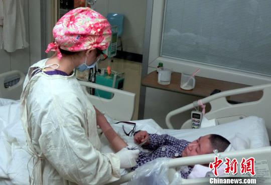 臺(tái)胞捐造血干細(xì)胞救助湖南白血病女孩