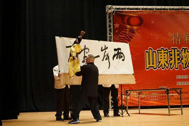 �����ʷ��z�[�´���ɽ�|�����|(zh��)�Ļ��z�a(ch��n)չ�ݡ����_(t��i)����ɏѲչ