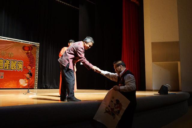 �����ʷ��z�[�´���ɽ�|�����|(zh��)�Ļ��z�a(ch��n)չ�ݡ����_(t��i)����ɏѲչ