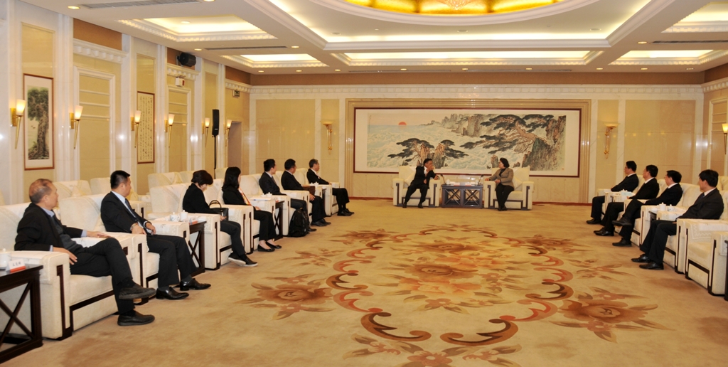 山東省委領(lǐng)導(dǎo)會見江丙坤一行 山東省委領(lǐng)導(dǎo)會見江丙坤一行