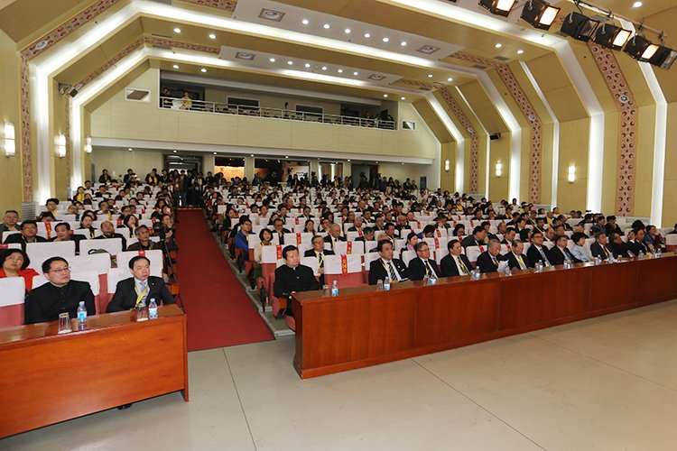 ���A���y(t��ng)�Ļ��c�ɰ����(hu��)�l(f��)չ��ӑ��(hu��)��ɽ�|�����e��