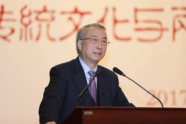 ������ԭ�����L(zh��ng)��������Ȼ���o(h��)(li��n)�˿��ü�����(hu��)��ϯ���ٰl(f��)�����v