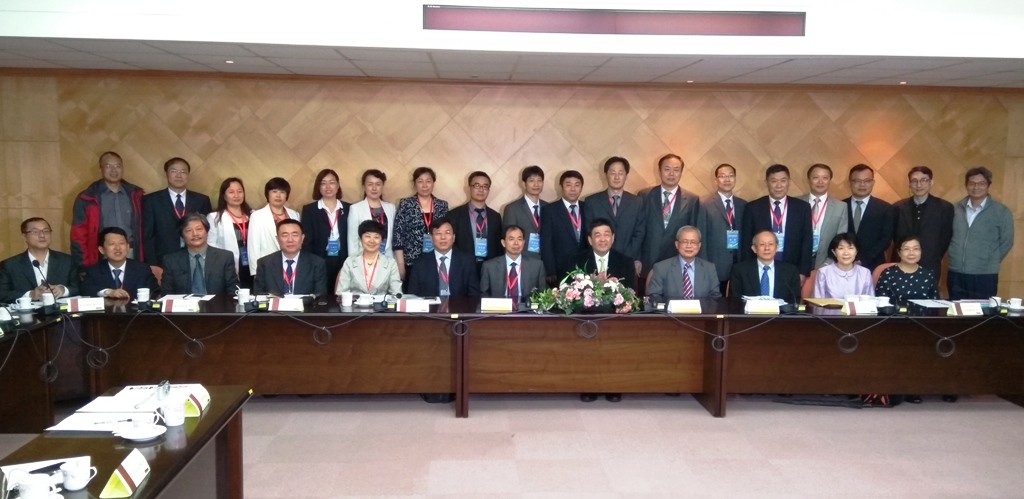 �D���B���_����Уͬ�l(f��)չ�������Ļ��zӰչ���Ļ���W(xu��)�_Ļ