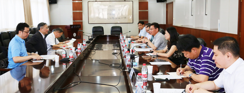 �_(t��i)�����(y��ng)�Ƽ���W(xu��)У�L(zh��ng)�������L��(w��n)��(j��)�ϴ�W(xu��)