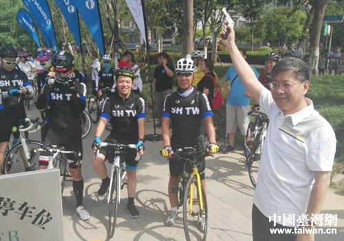 鳴槍開“騎” 鳴槍開“騎”