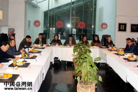 座談會(huì)現(xiàn)場(chǎng) 座談會(huì)現(xiàn)場(chǎng)