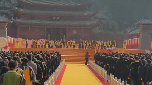 �����ú��{�ɰ��Ĳ��Ļ��������(d��ng)ʢ���_(k��i)Ļ