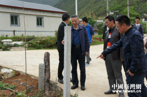 周敏謙調(diào)研紅心獼猴桃種植情況 周敏謙調(diào)研紅心獼猴桃種植情況