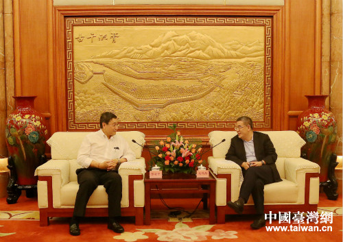 �Ĵ�ʡ��ʡ�L(zh��ng)���Q��(hu��)Ҋ�_(t��i)�༯�F(tu��n)�����L(zh��ng)����ƽ