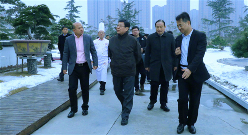 陳德銘走訪西安臺(tái)企“御品軒” 帶來(lái)春節(jié)的暖心問(wèn)候