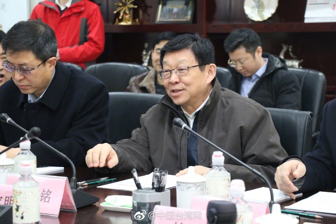 海協(xié)會會長陳德銘走訪臺企:咱們是一家 海協(xié)會會長陳德銘走訪臺企:咱們是一家